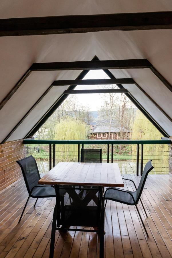 Pensiunea Casa Bunicilor Мэнэстиря-Гуморулуй Экстерьер фото