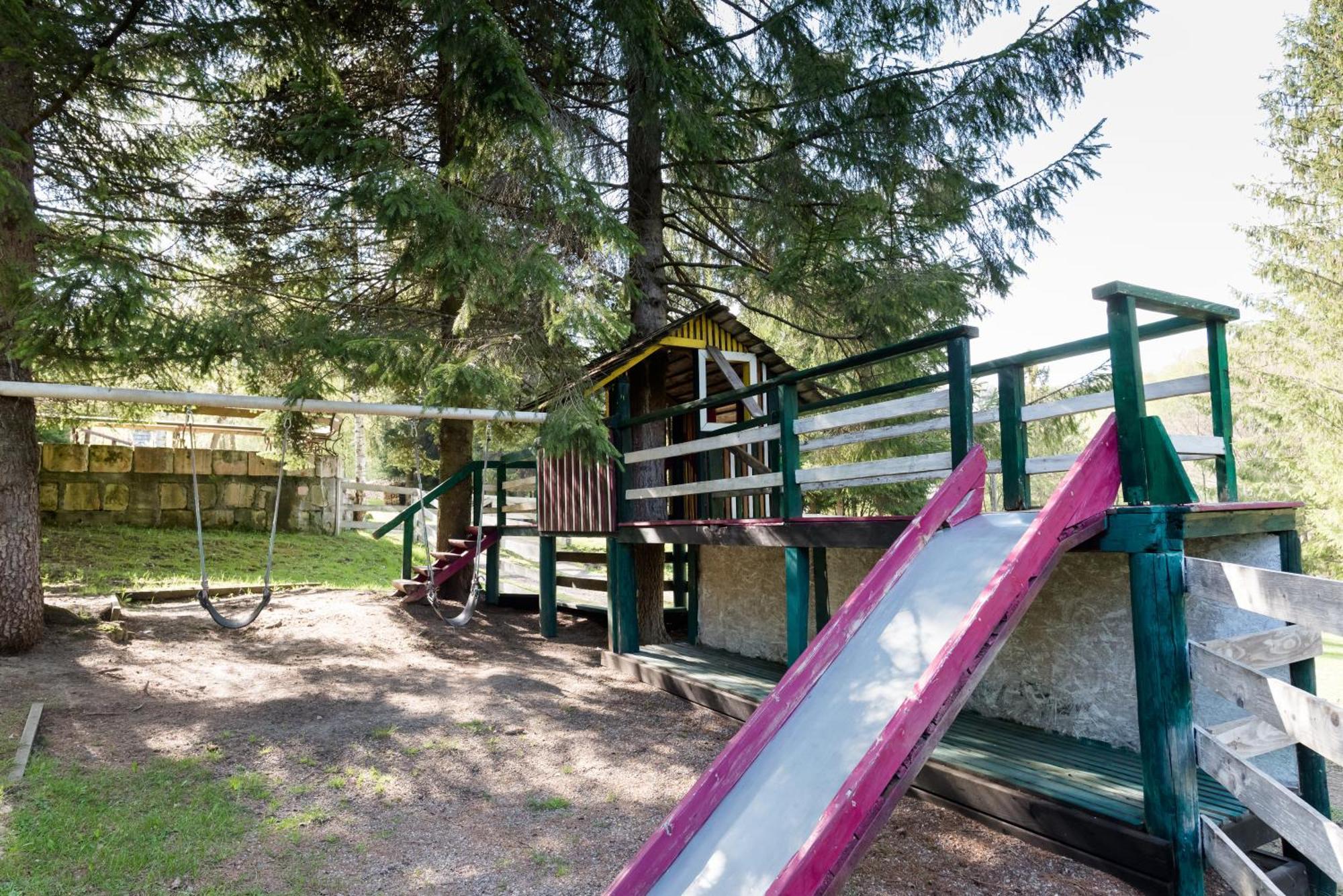 Pensiunea Casa Bunicilor Мэнэстиря-Гуморулуй Экстерьер фото